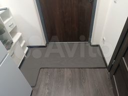 Г-образный коврик у входной двери: фото заказчика из отзыва на Авито
